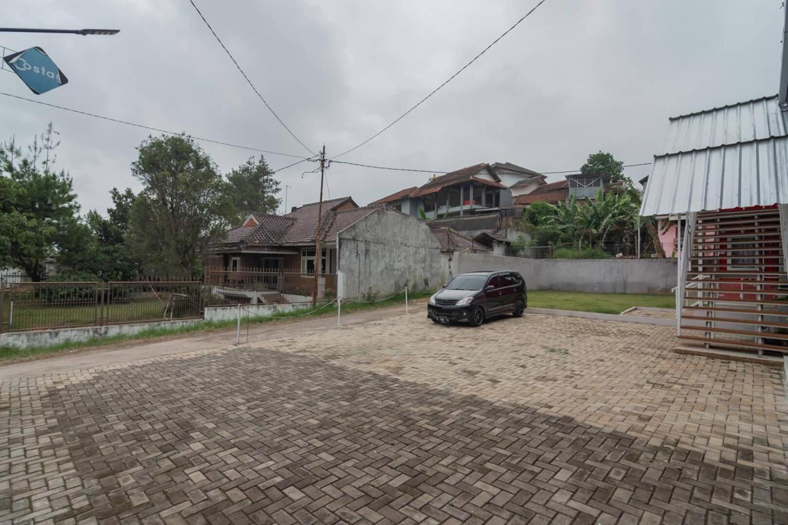 Reddoorz Plus Near Lembang Park & Zoo ภายนอก รูปภาพ